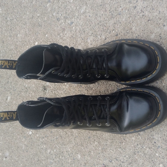Size 5 USM Black Dr. Martens Jadons - Picture 5 of 5